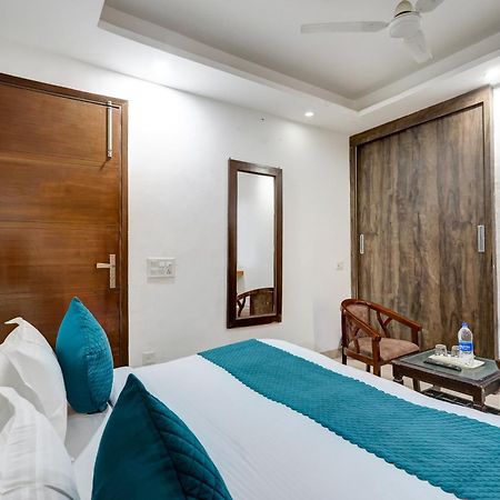 Hotel Aron By The Premium Villa 뉴델리 외부 사진