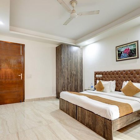 Hotel Aron By The Premium Villa 뉴델리 외부 사진