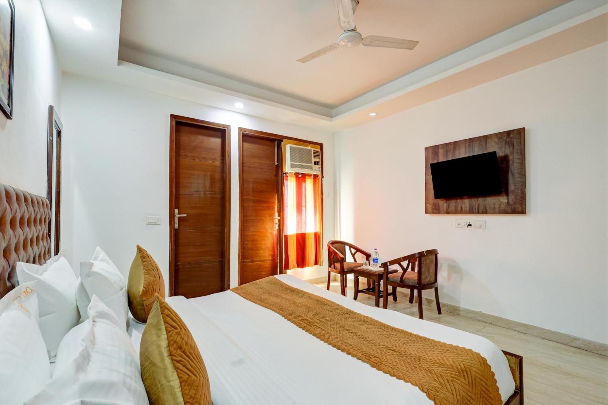 Hotel Aron By The Premium Villa 뉴델리 외부 사진