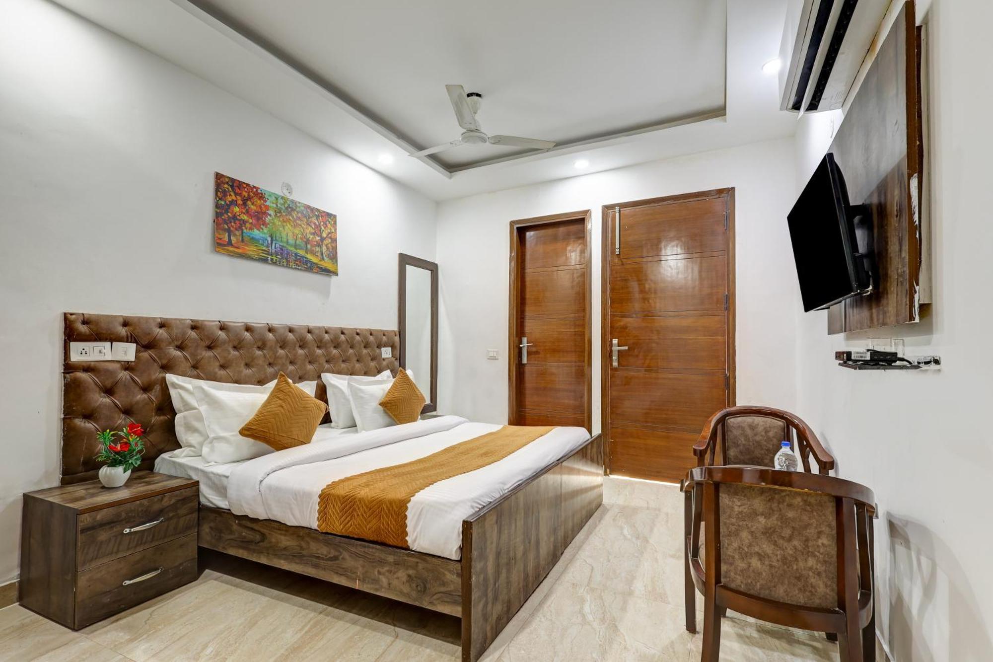 Hotel Aron By The Premium Villa 뉴델리 외부 사진