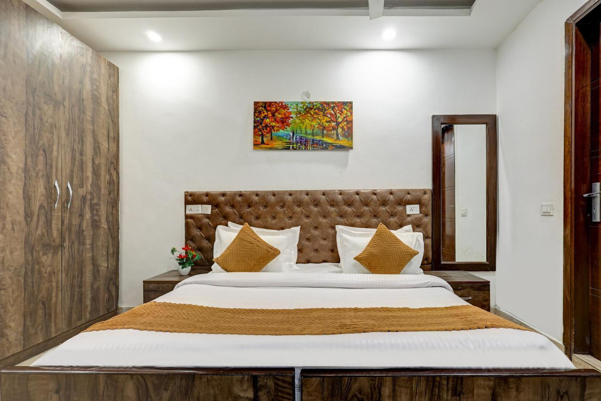 Hotel Aron By The Premium Villa 뉴델리 외부 사진