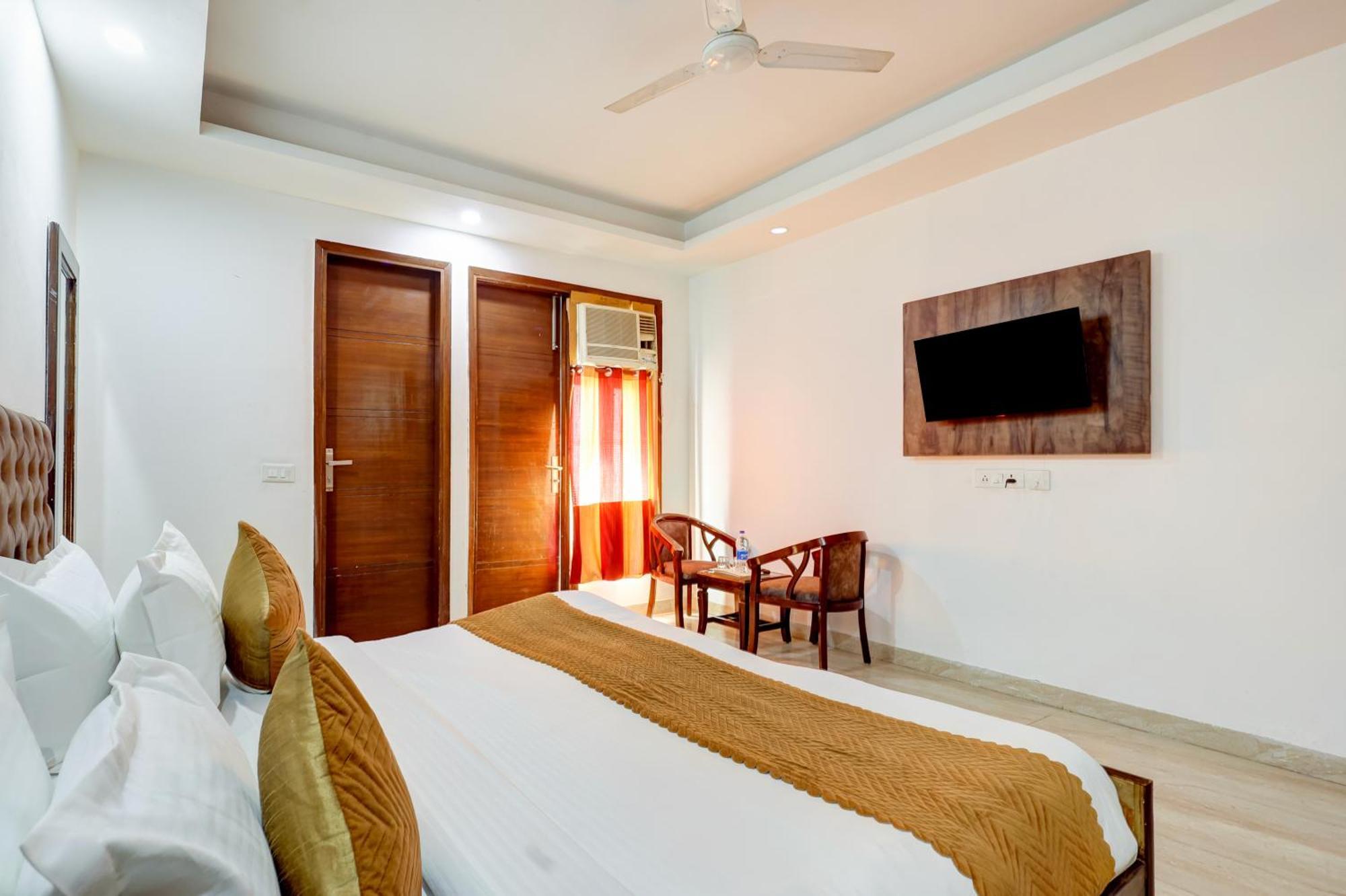 Hotel Aron By The Premium Villa 뉴델리 외부 사진